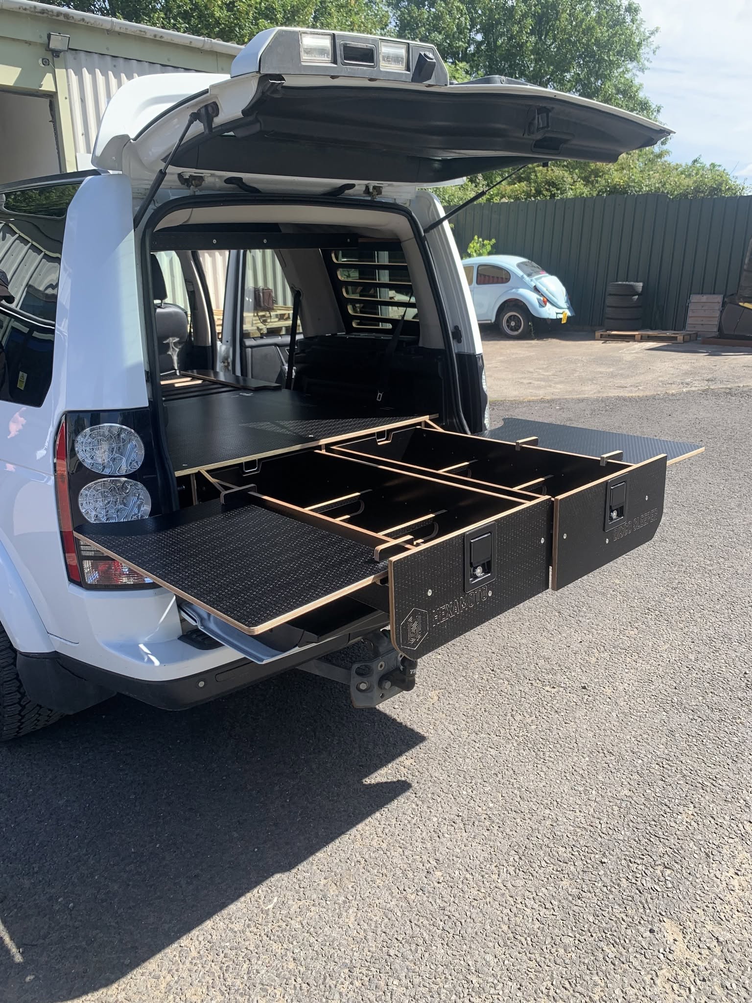 SIDE TABLES FOR LR4 SYSTEMS