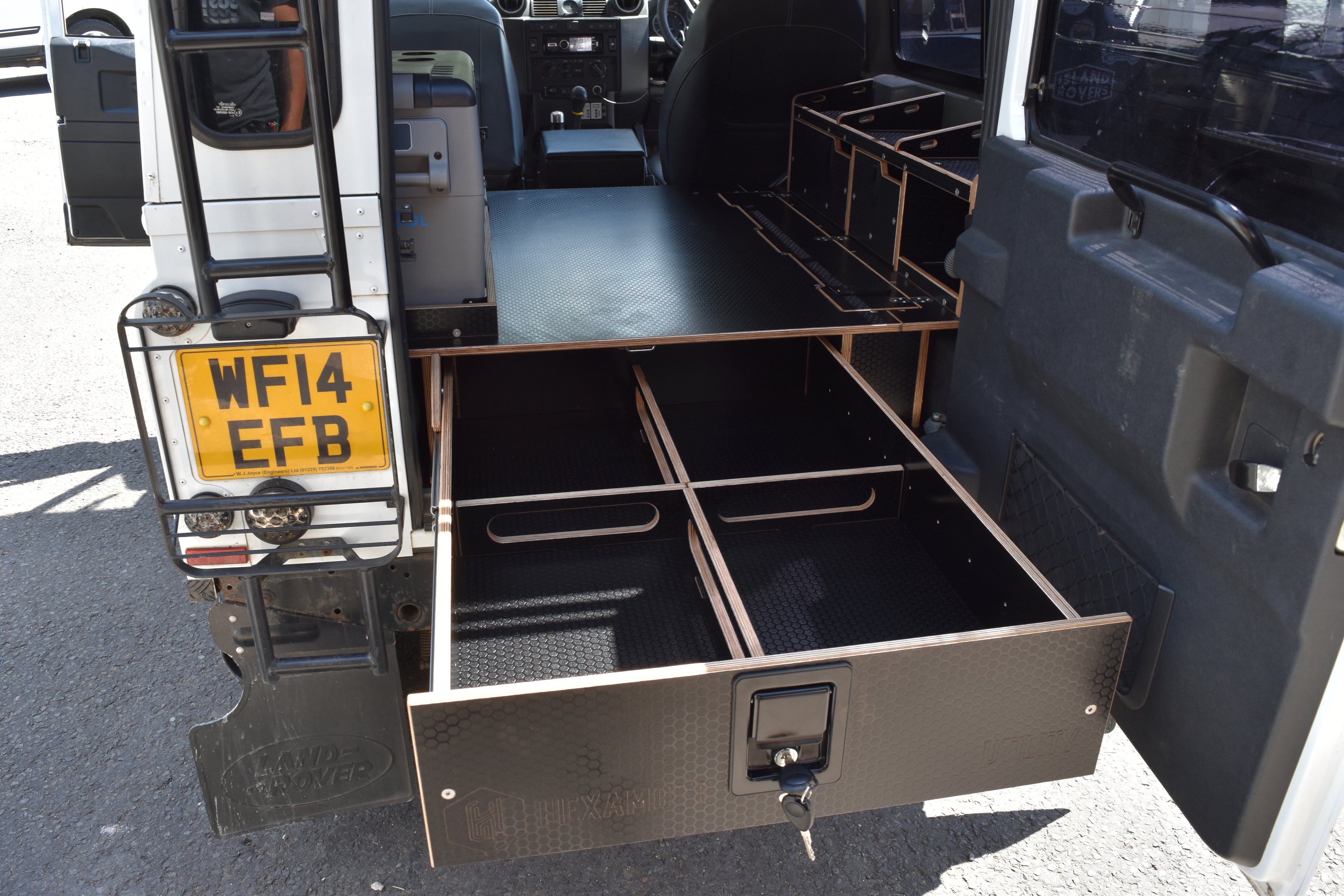 DEFENDER 90 UTILITY STORAGE SYSTEM