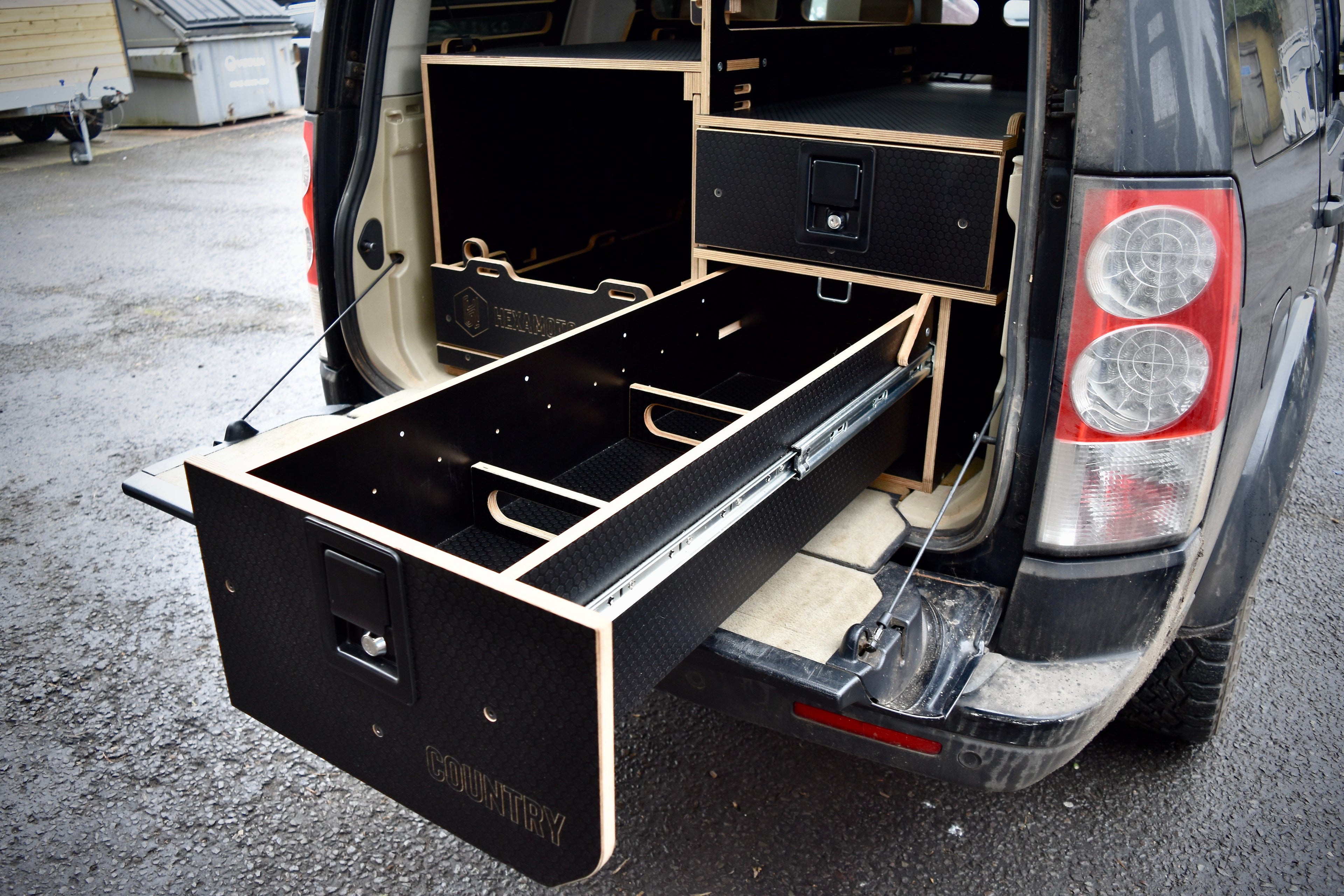 Discovery 3 or 4 boot with a custom storage system installed