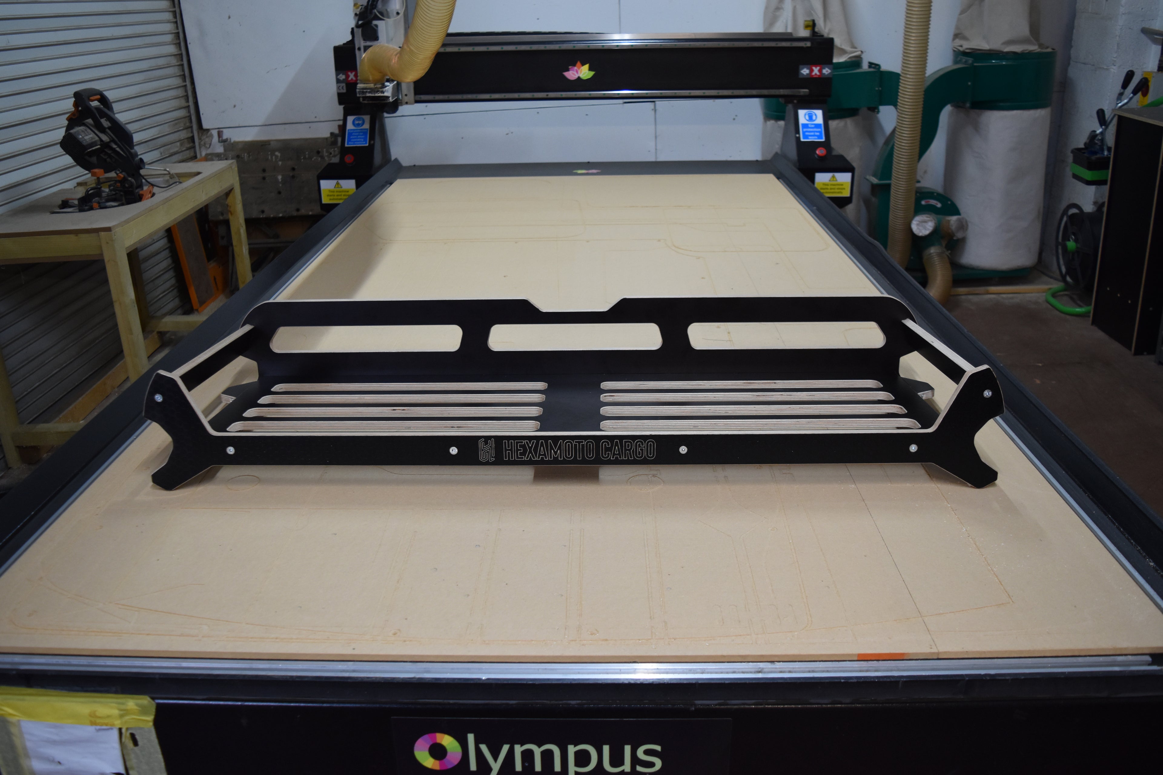 CNC machine bed with Hexamoto Cargo assembled on the bed