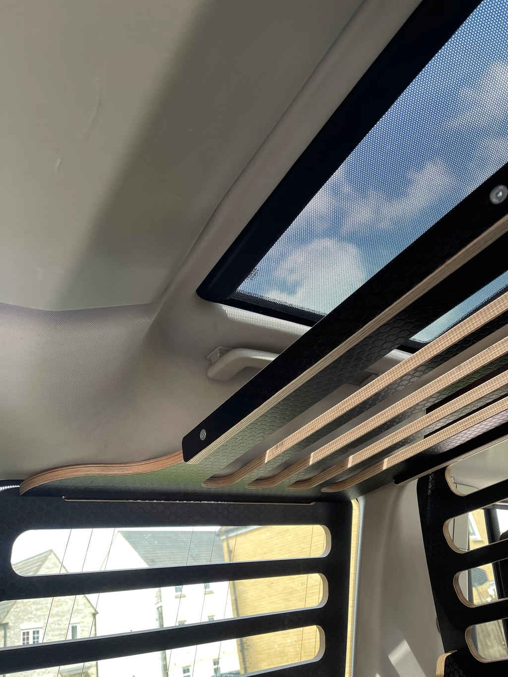Land Rover Discovery with Hexamoto Cargo over head system fitted