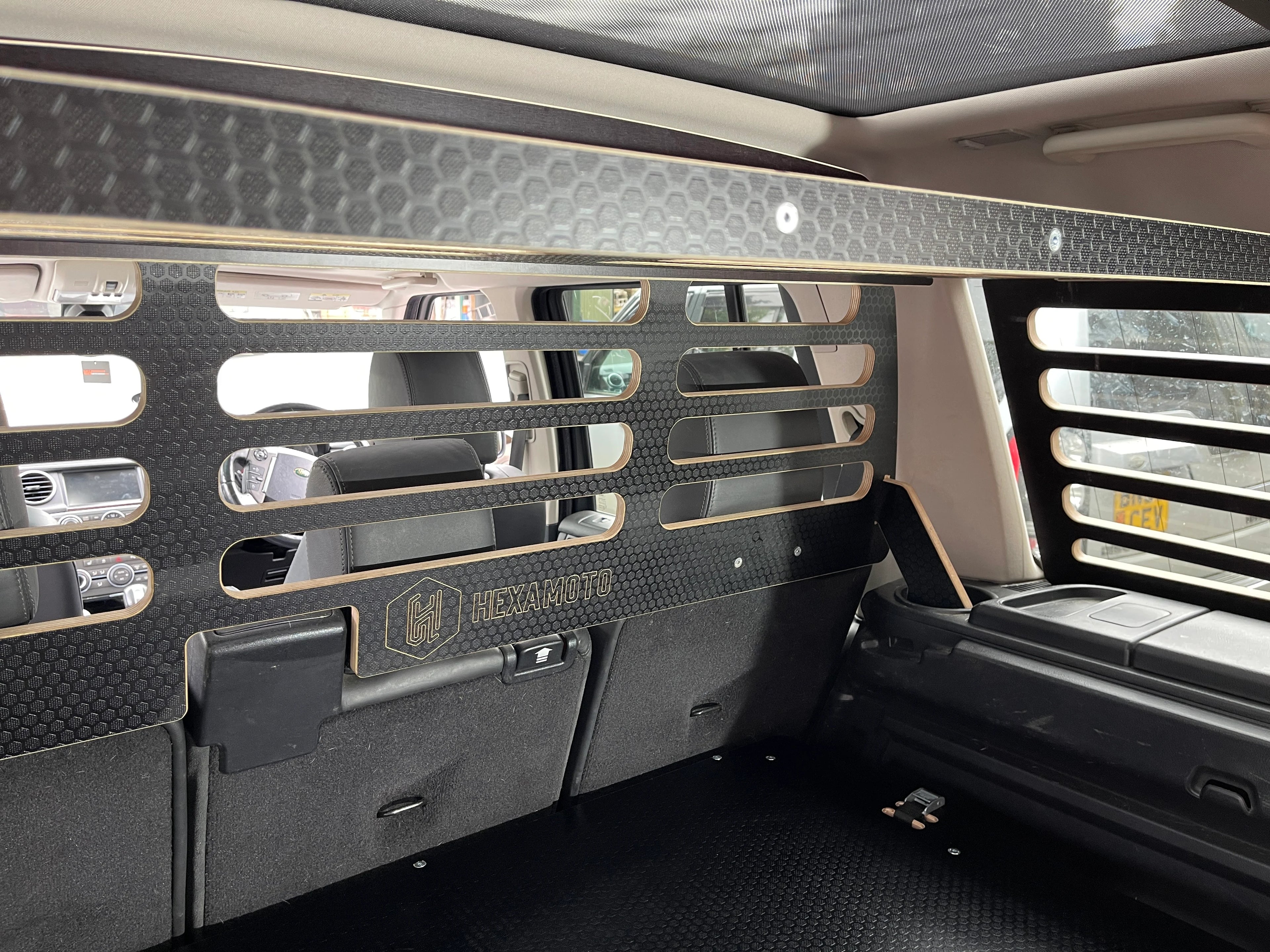 Land Rover Discovery 4 with Dog Guard, Cargo and Explorer Duo systems fitted