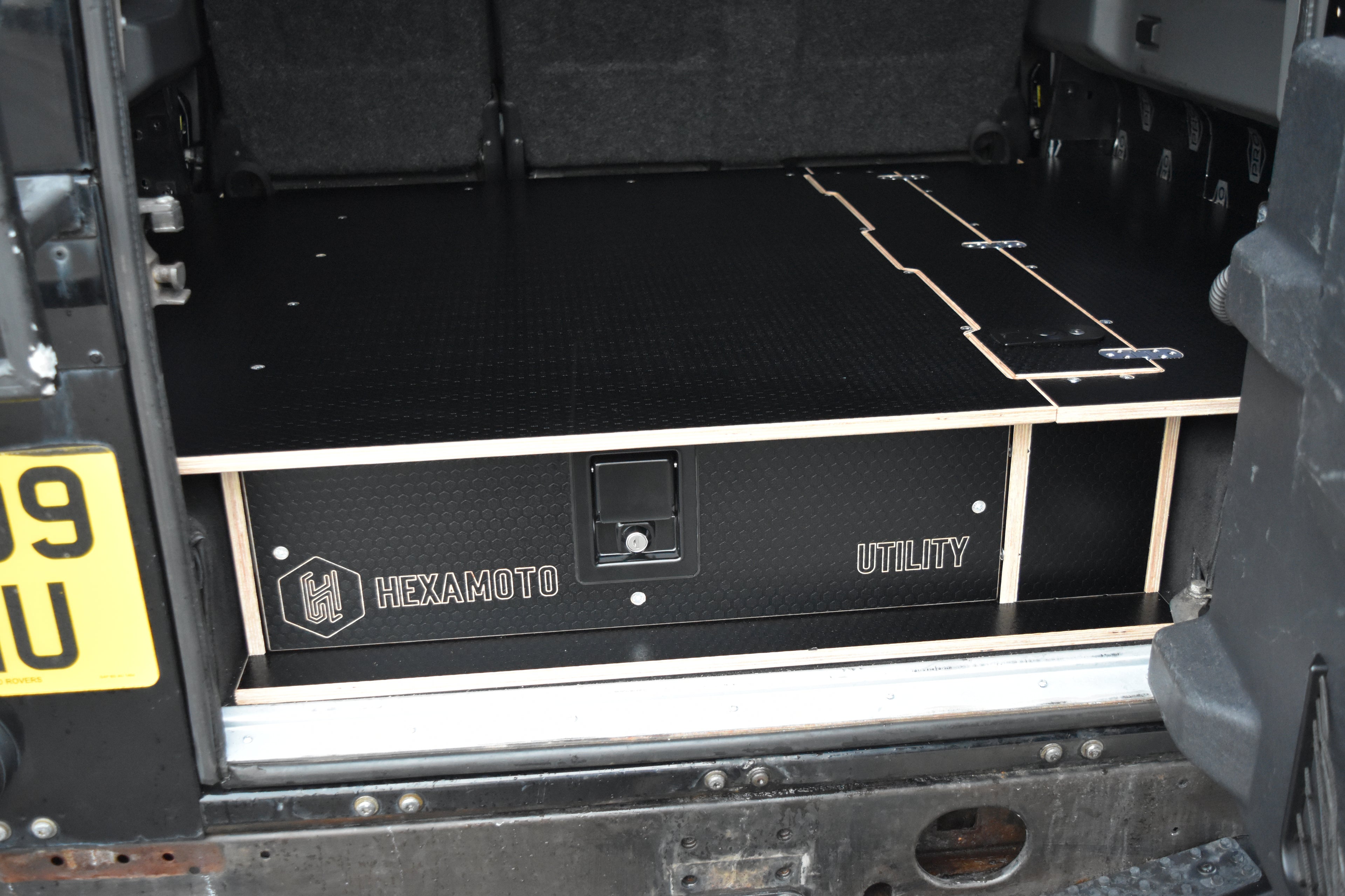 Hexamoto Utility storage system inside a vehicle